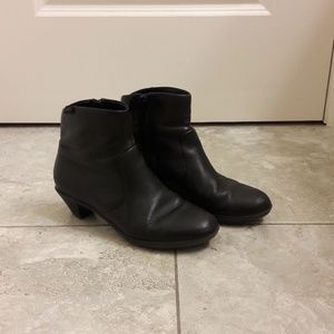 Camper black ankle boots, 37